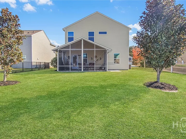 153 Hamilton Grv — Photo 46
