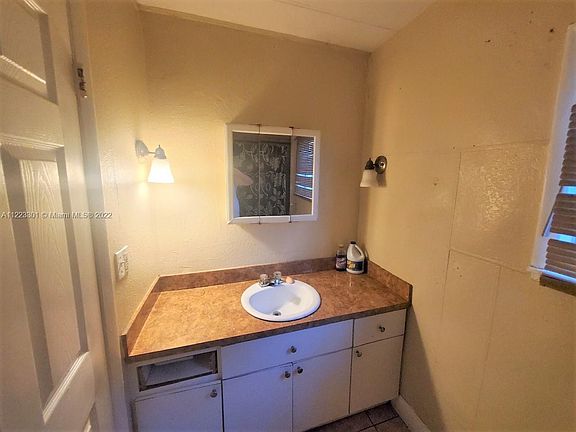 2nd image of 2930 NW 26th St