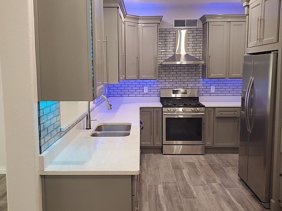3rd image of 517 Northwyck Way