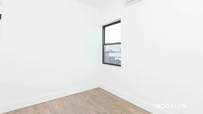 Rented by Nooklyn NYC LLC | media 18