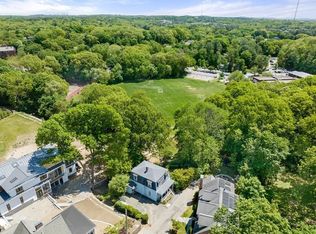 6 Walnut Pl, Wellesley, MA 02481
