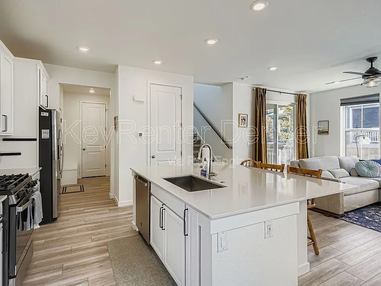 17781 Fox St — Photo 5