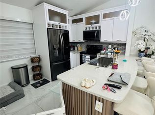 11761 NW 12th St, Pembroke Pines, FL 33026