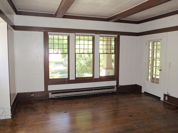 2nd image of 528 Daly Ave #2