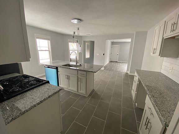 3rd image of 2001 Brainard Ave #2