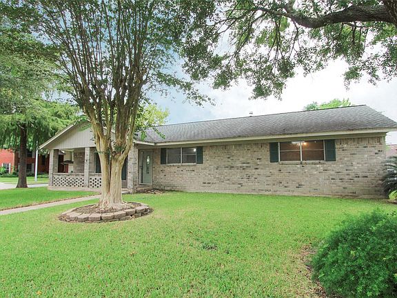 2nd image of 214 Kimswick Ct