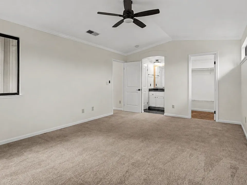 13 Glen Valley Cir