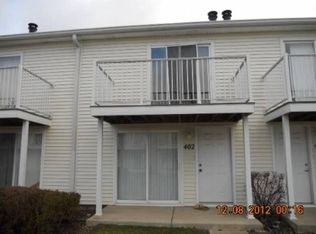 402 Meadow Green Ln, Round Lake Beach, IL 60073