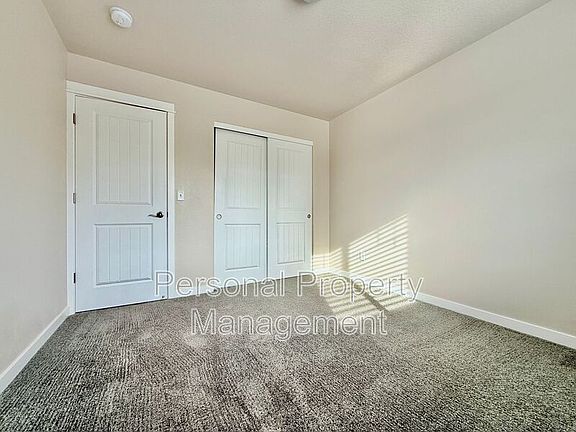 5th image of 5914 NE 38th Ct
