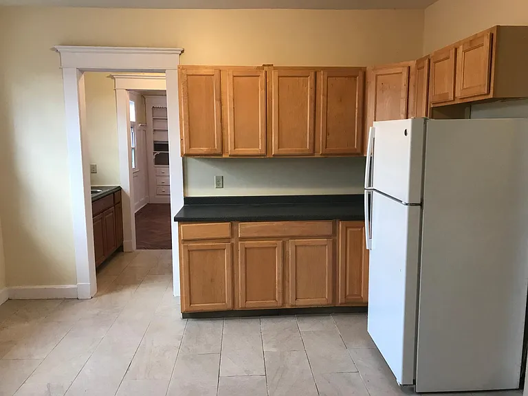 654 George St #3 — Photo 3