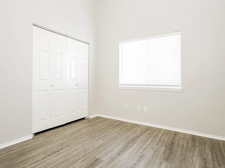 8420 Cloverglen Ln — Photo 13