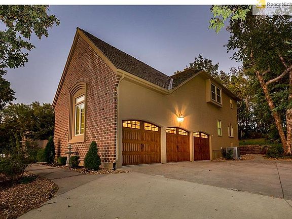 3rd image of 4319 NE Courtney Dr
