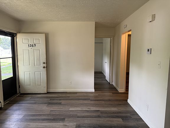 2nd image of 1269 Roslyn Ave