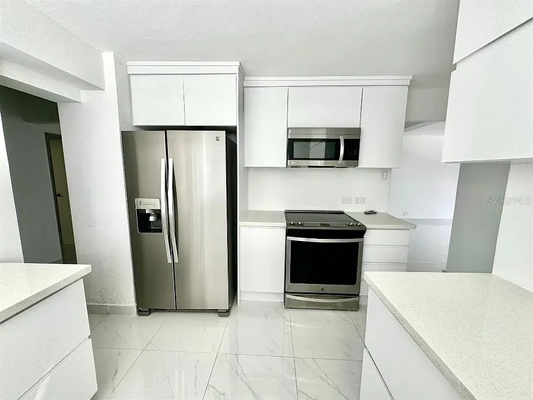 54 Kings Ct #2B — Photo 5