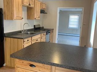 10 2nd St #1E, Athens, NY 12015