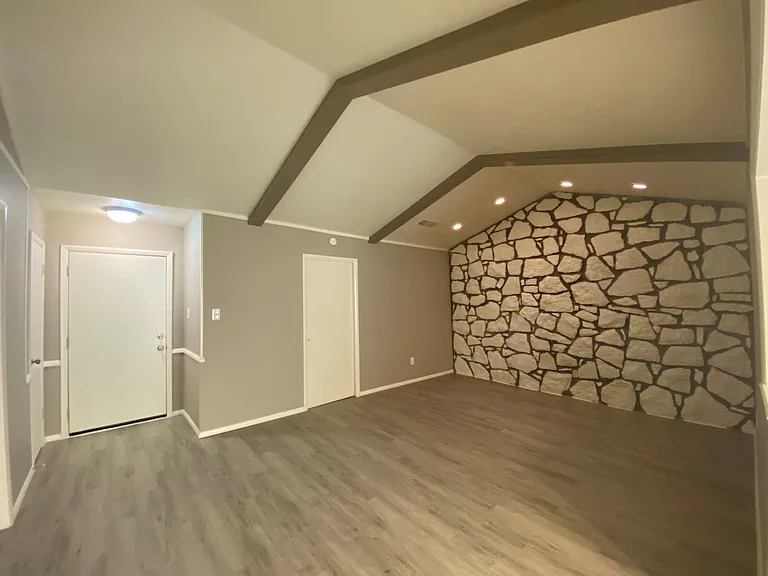 6912 S 67th East Ave — Photo 5