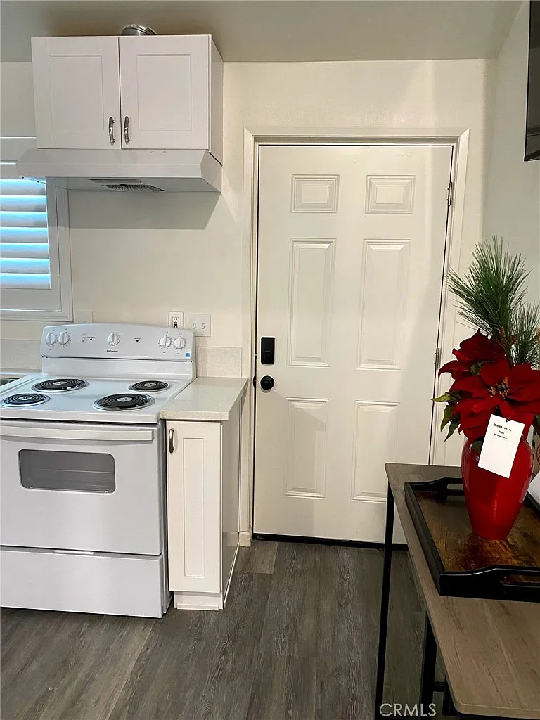 1 bed, 400 sqft, $1,650 — Photo 4