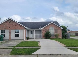 961 Fairfax Dr, Gretna, LA 70056