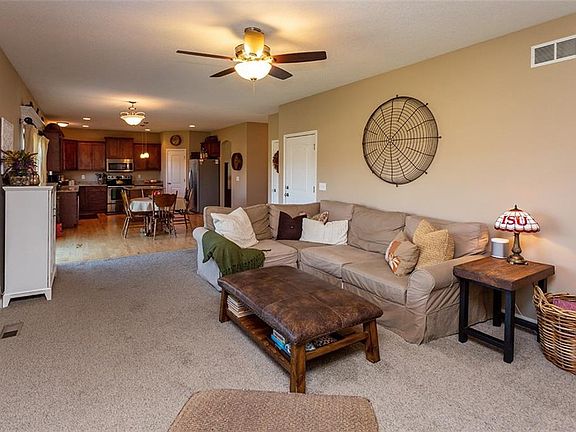 5th image of 3222 NE Briar Creek Pl