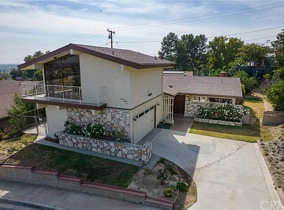 4th image of 1481 Solar Dr