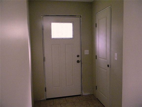2nd image of 23 James St
