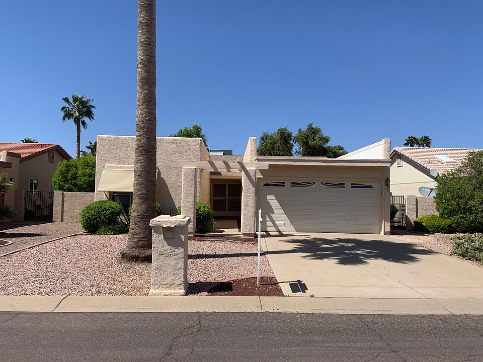 1st image of 10614 E Bellflower Dr