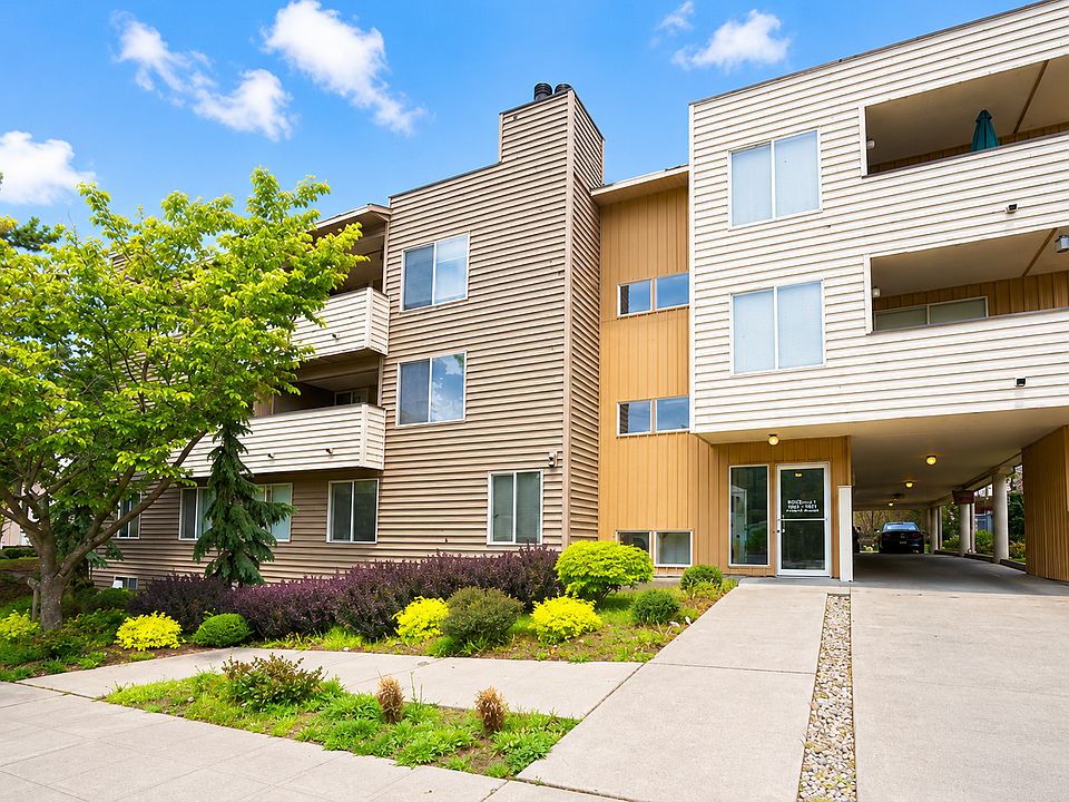 1st image of 2418 NW 57th St #403