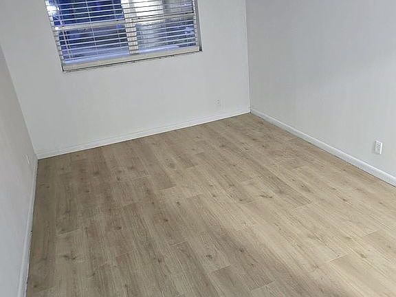 4th image of 100 El Camino Dr Unit Apt 102