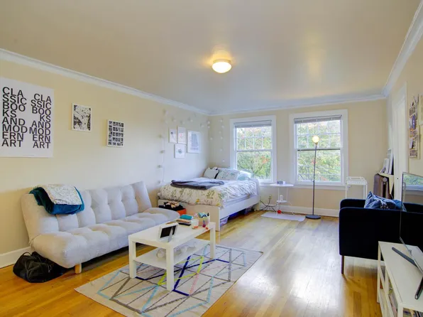 Quinault, 524 Boylston Ave E #Fd9e5b453, Seattle, WA 98102