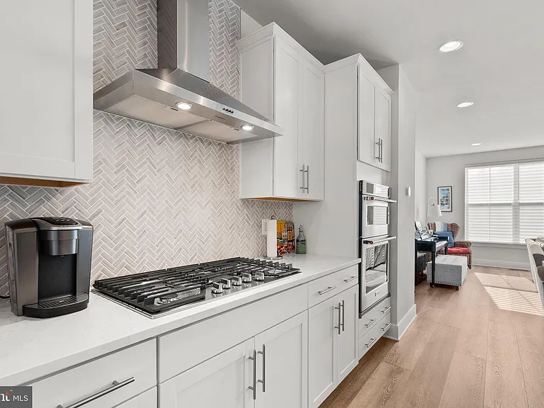 6227 Almerico Pl — Photo 90
