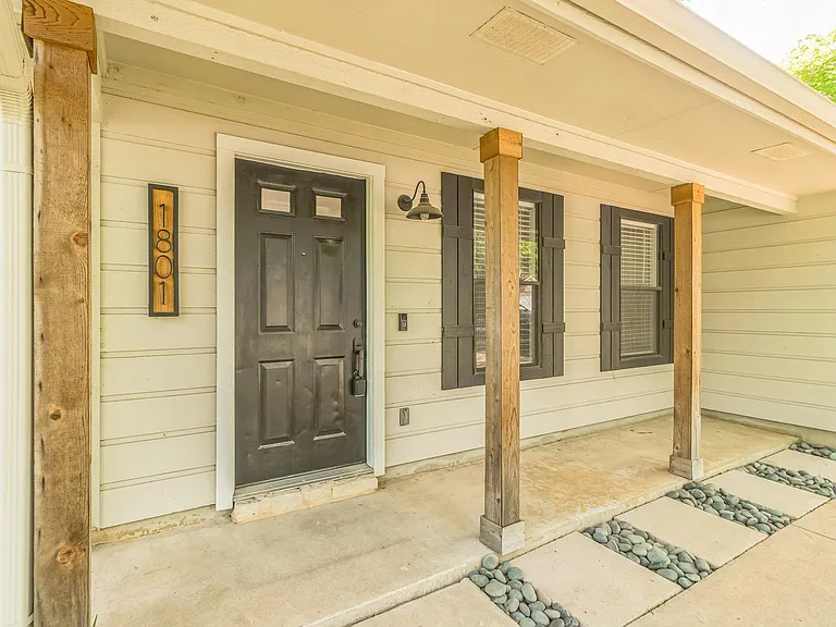 1801 Verbena Way — Photo 29