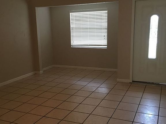 2nd image of 118 NW 10th Dr