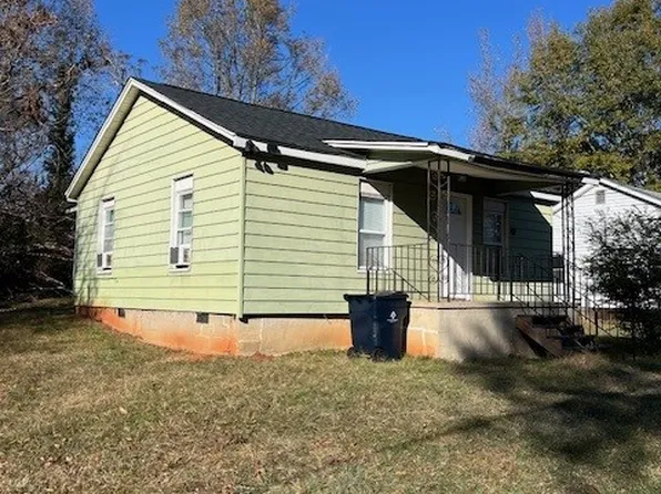 134 Law St, Woodruff, SC 29388