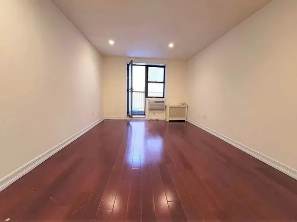 241 East 58th Street image 1 of 5