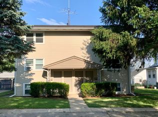 137 N Stott St, Genoa, IL 60135