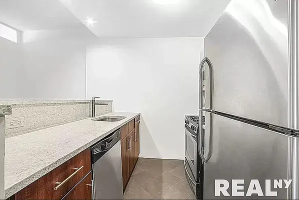 Rented by REAL New York | media 20