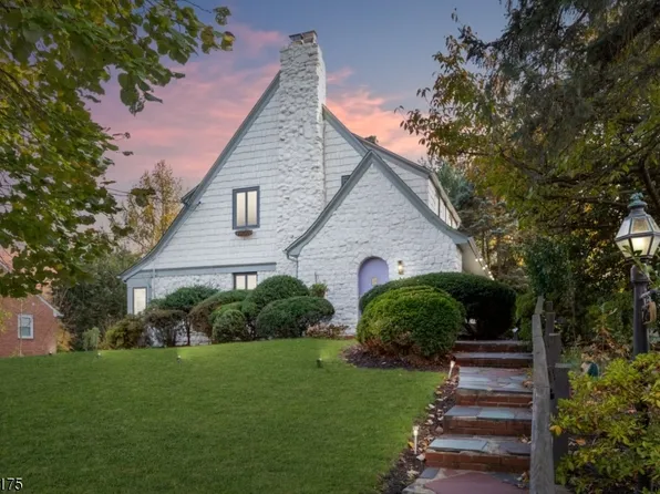 205 Pawnee Rd, Cranford Twp., NJ 07016