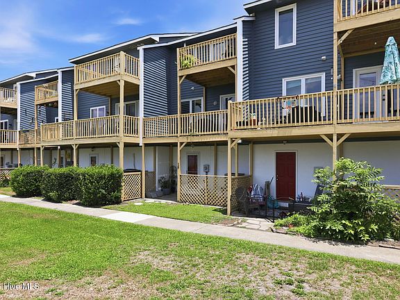 2nd image of 18 Eastern Shore Townhouses #18