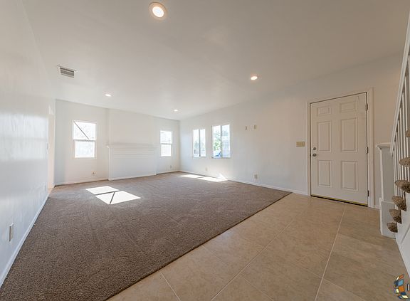 4th image of 1274 W Olive Ave