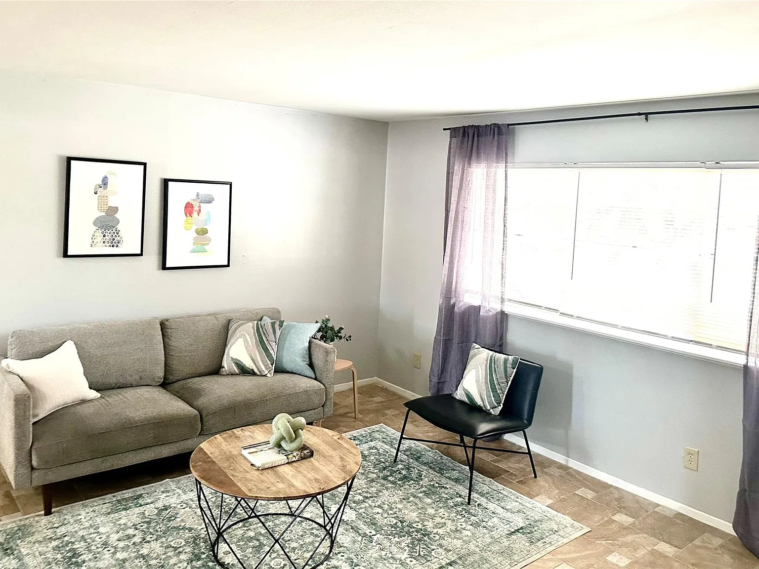 1 bed, 1.0 bath, 644 sqft, $899 — Photo 2