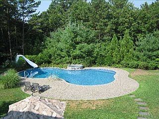 3rd image of 12 Fairfield Manor Dr