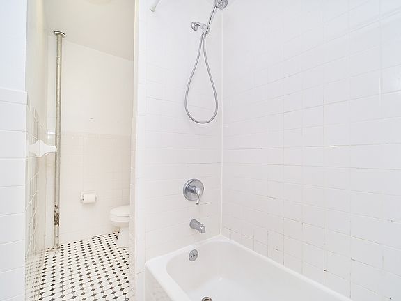 5th image of 313 E 95th St APT 20