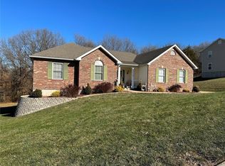 278 Bridgewater Hill Dr, Villa Ridge, MO 63089