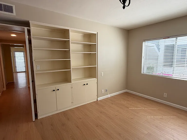 681 S Orange Grove Blvd #2 — Photo 7
