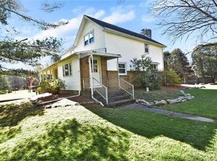 125 Hoffman Rd, Wind Gap, PA 18091