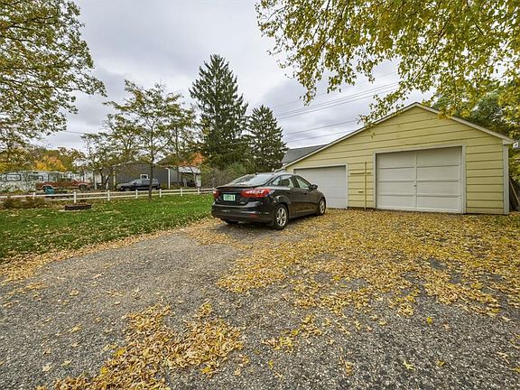 5th image of 50768 Caroline Street