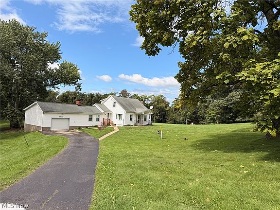 3rd image of 52742 Key Bellaire Rd