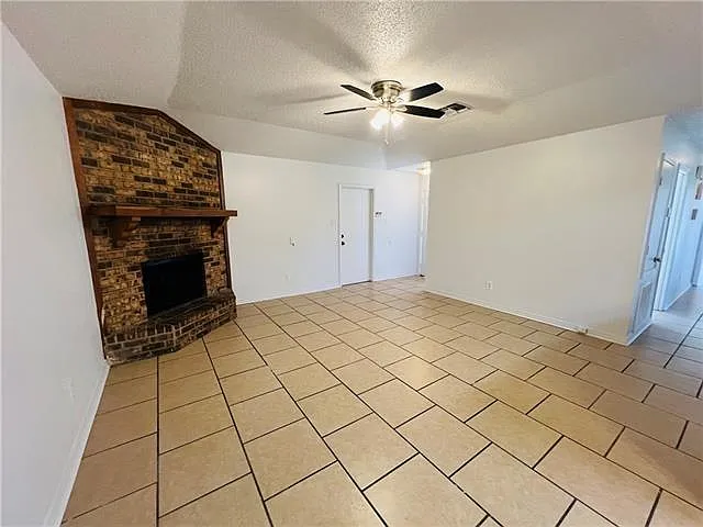 Building Photo - 1308 Cambridge Dr