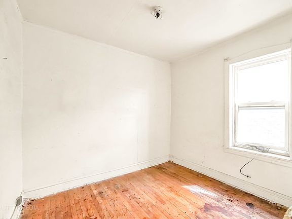 2nd image of 1645 N McVicker Ave