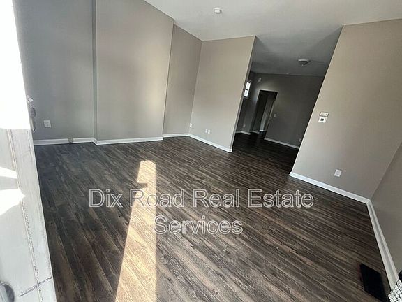 3rd image of 3536 Idlewild Ave